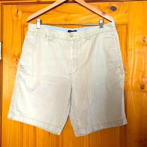 Men’s khaki short, Size: 34